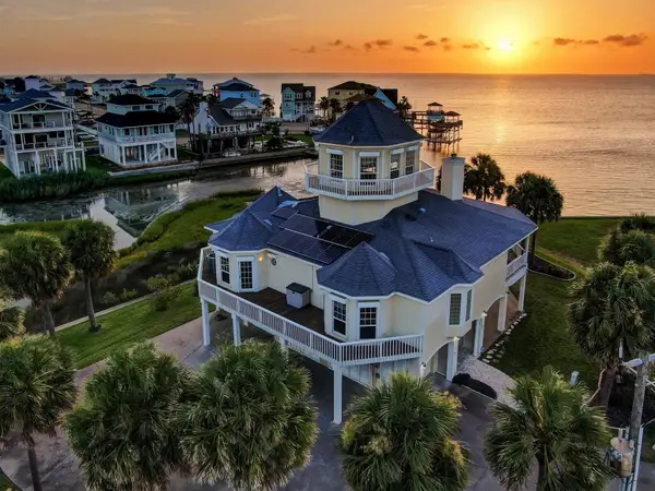 22621 Bay Point Drive, Galveston, TX 77554