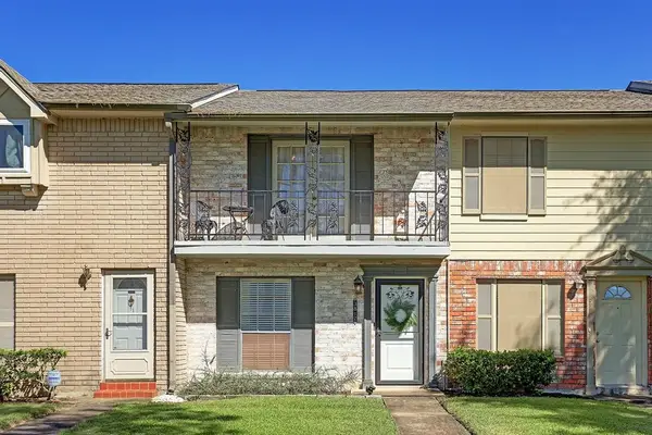 3812 Laura Leigh Drive, Friendswood, TX 77546