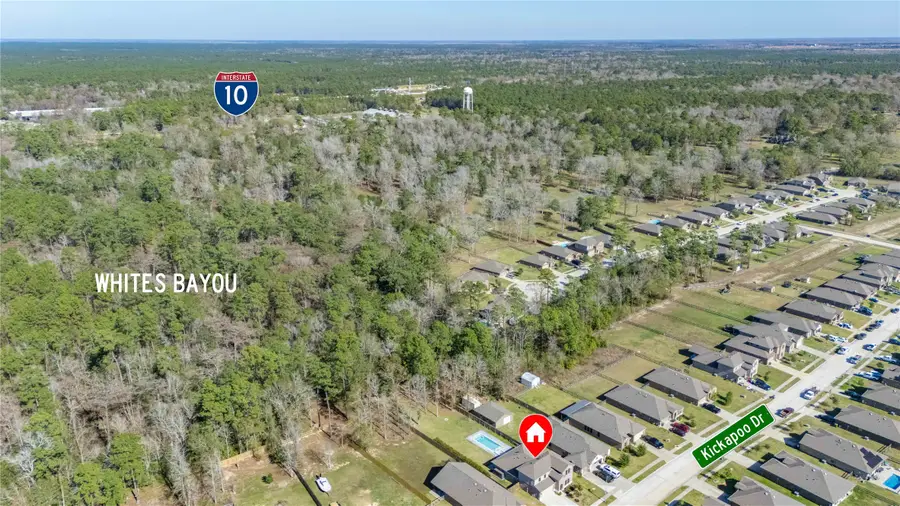 430 Kickapoo Drive, Anahuac, TX 77514 - Image #3