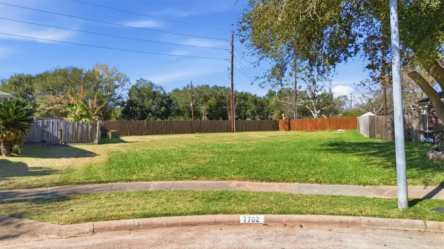 7702 Londres Drive, Houston, TX 77083 - Image #2