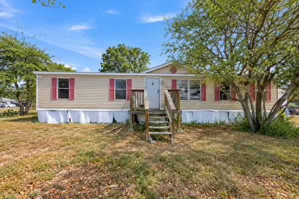 104 Lone Oak Circle, Bastrop, TX 78602
