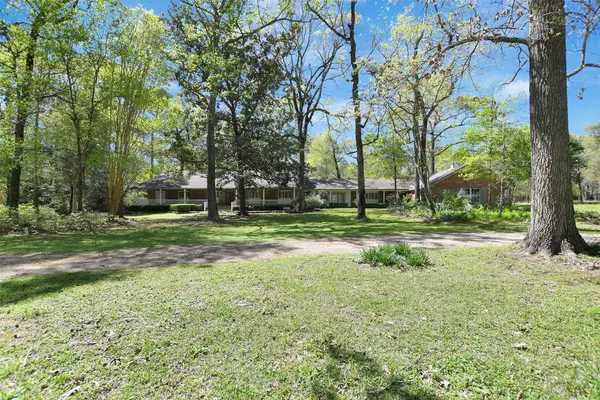 16002 Koenig Lane, Conroe, TX 77384