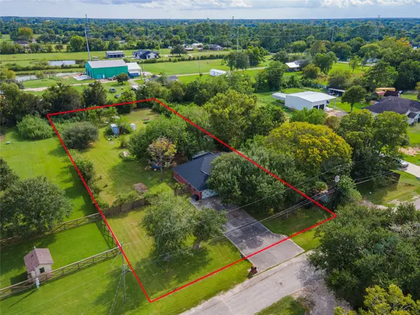 13505 Anne Lane, Santa Fe, TX 77510