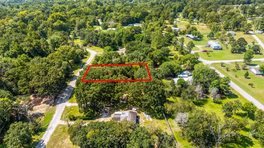 11 Creek Point, Huntsville, TX 77320 - Image #2