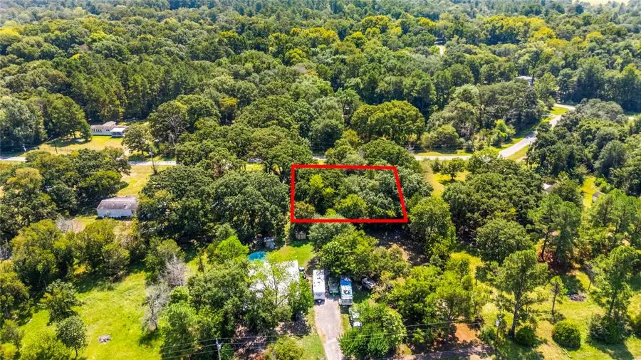 11 Creek Point, Huntsville, TX 77320 - Image #3