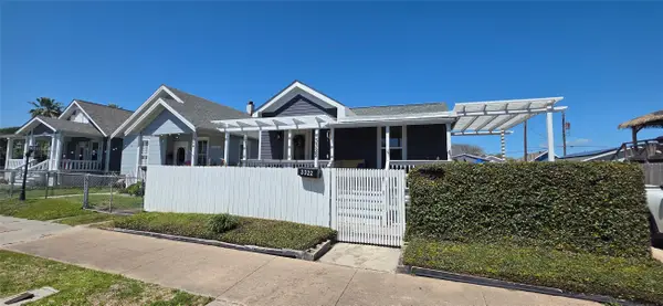 3322 Avenue R 1/2, Galveston, TX 77550