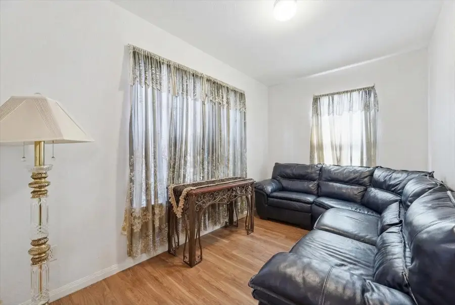 1050 Avenue C, Beaumont, TX 77701 - #2