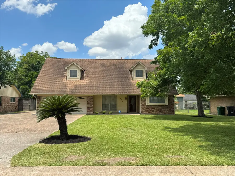 203 E Thornton Road, Houston, TX 77022 - #2