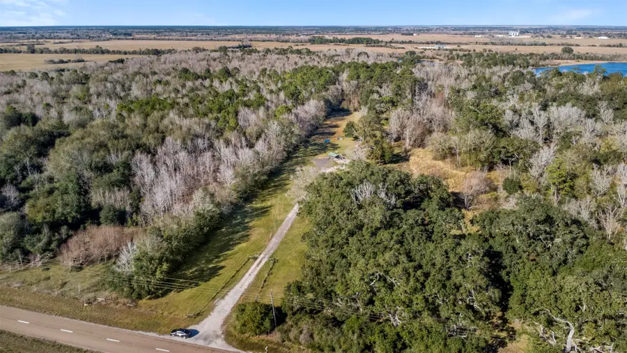 33349 Interstate 10, Anahuac, TX 77514 - Image #2