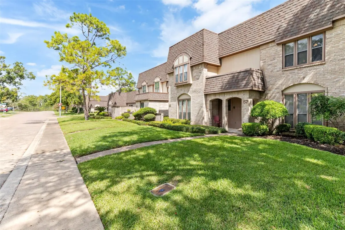 57 S Bachelor Button, Lake Jackson, TX 77566 - Image #1