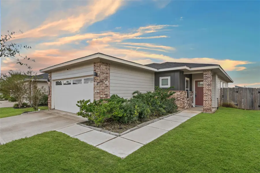 12512 Newport Arch Lane, Houston, TX 77047 - Image #2