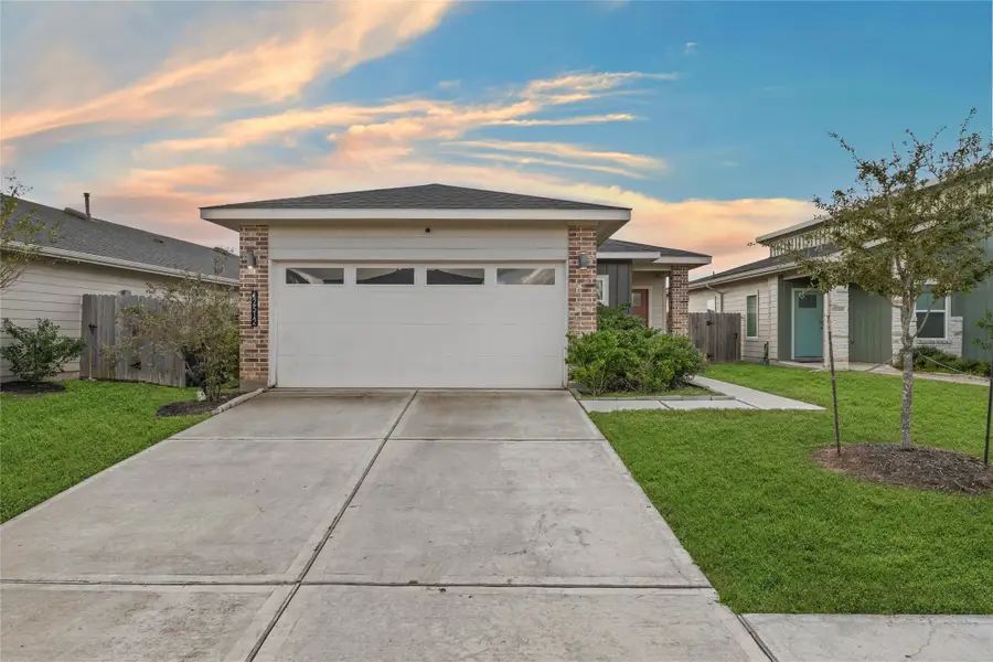 12512 Newport Arch Lane, Houston, TX 77047 - Image #3