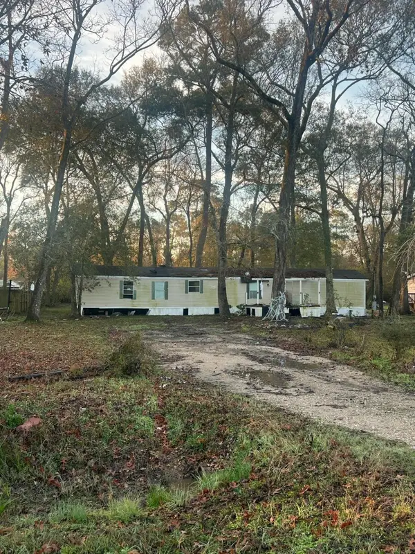 4922 Blackberry Lane, Old River Winfree, TX 77535