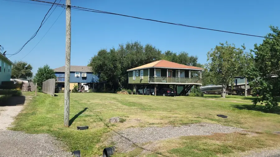 1010 15th St, San Leon, TX 77539 - #2