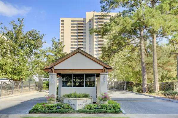 49 Briar Hollow Lane #302, Houston, TX 77027