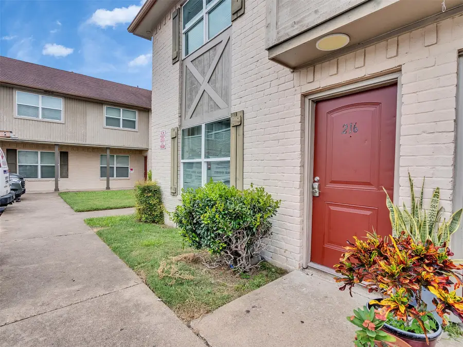 1701 Upland Drive #216, Houston, TX 77043 - Image #2