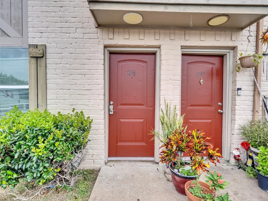 1701 Upland Drive #216, Houston, TX 77043 - Image #3