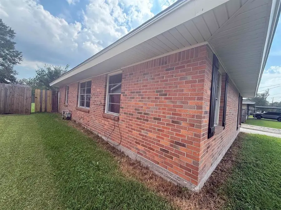 701 Sherrill Street, Orange, TX 77630 - Image #3