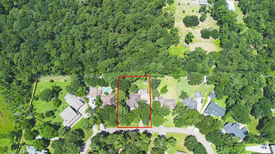 2434 Pebblebrook Circle, Conroe, TX 77384 - Image #2