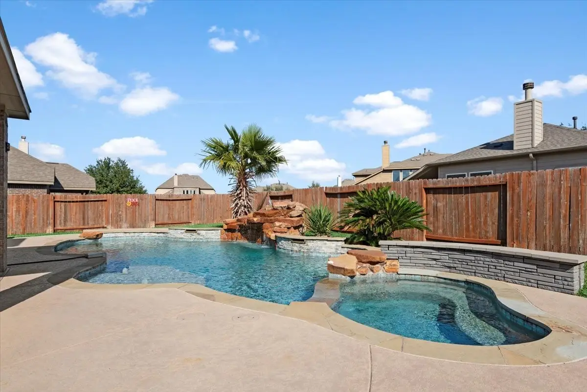 16102 Laura Beth Drive, Hockley, TX 77447 - Image #1