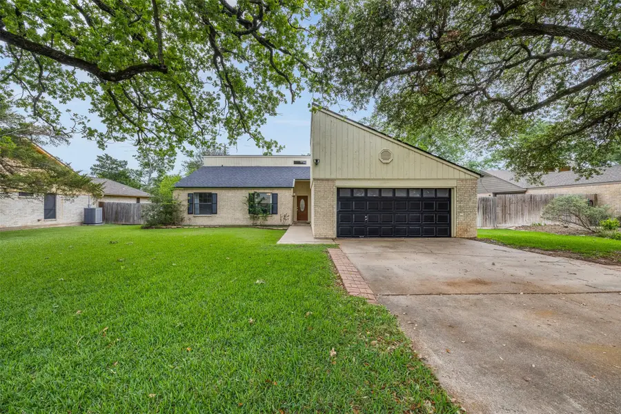 3803 Old Oaks Drive, Bryan, TX 77802 - #3