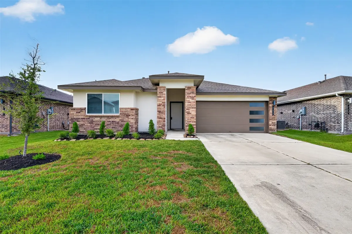 711 Boer Plains Drive, Rosharon, TX 77583 - #1