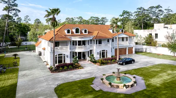 9105 Memorial Drive, Houston, TX 77024