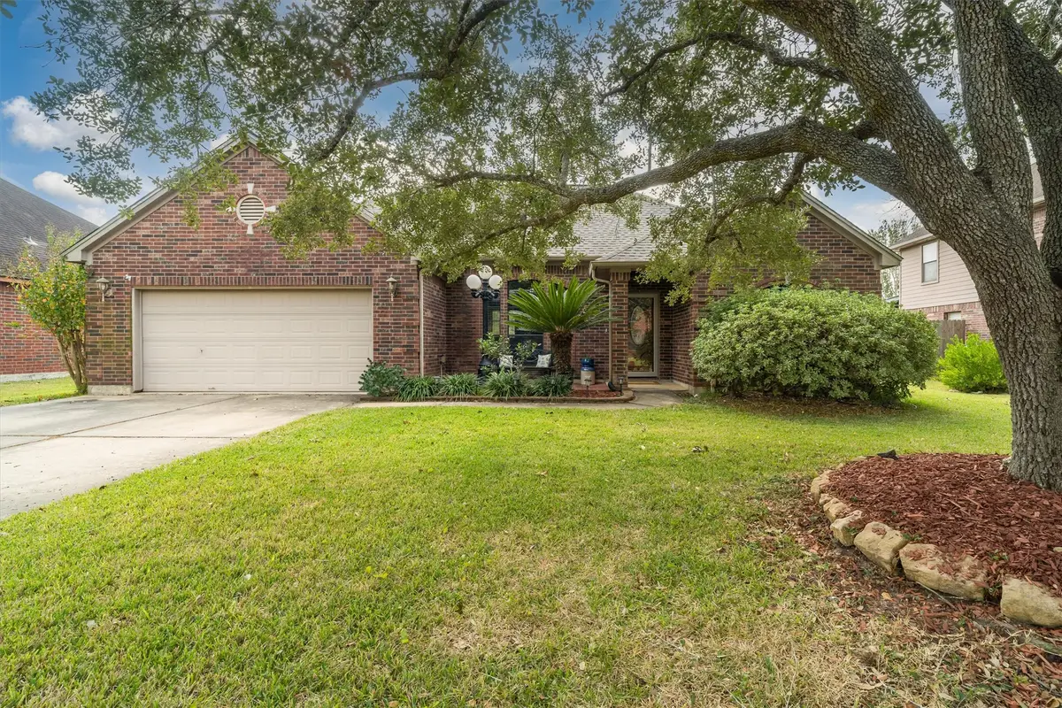 2609 Quail Run Drive, Alvin, TX 77511 - Image #1
