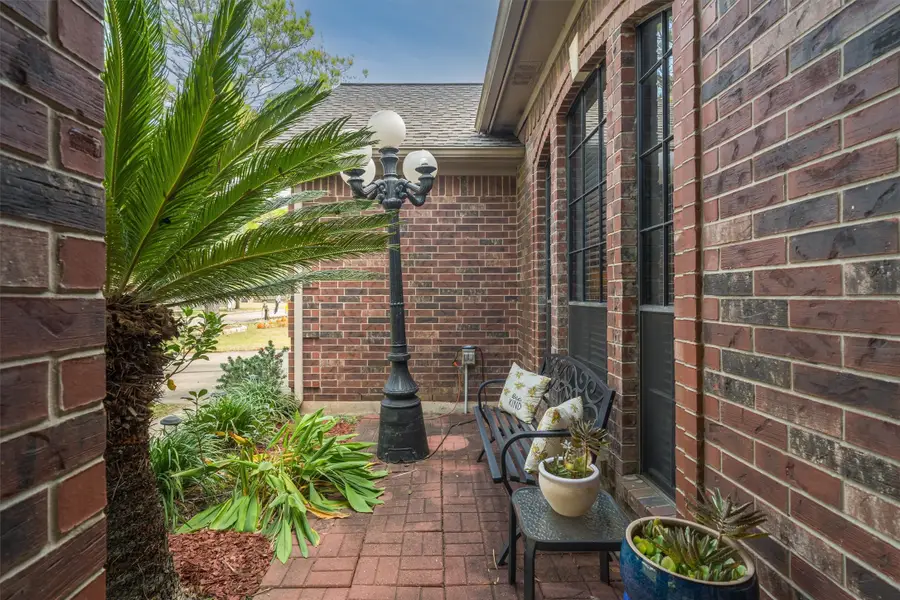 2609 Quail Run Drive, Alvin, TX 77511 - Image #2