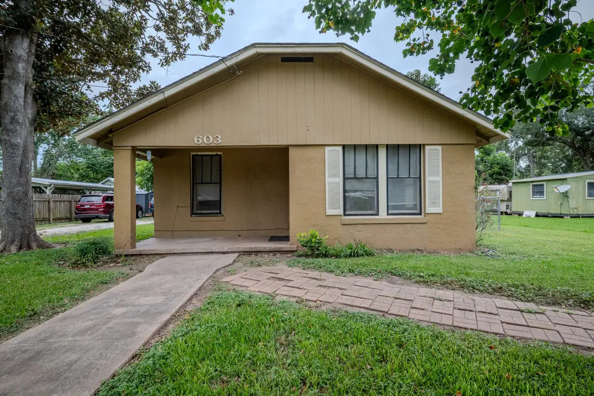 603 N Resident Street, Wharton, TX 77488 - Image #1
