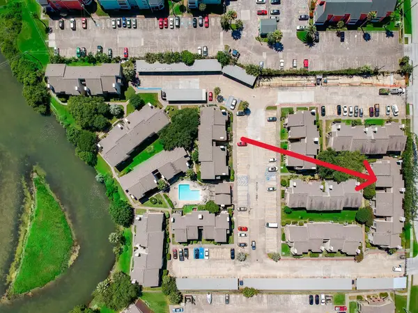 3220 69th Street #B8, Galveston, TX 77551
