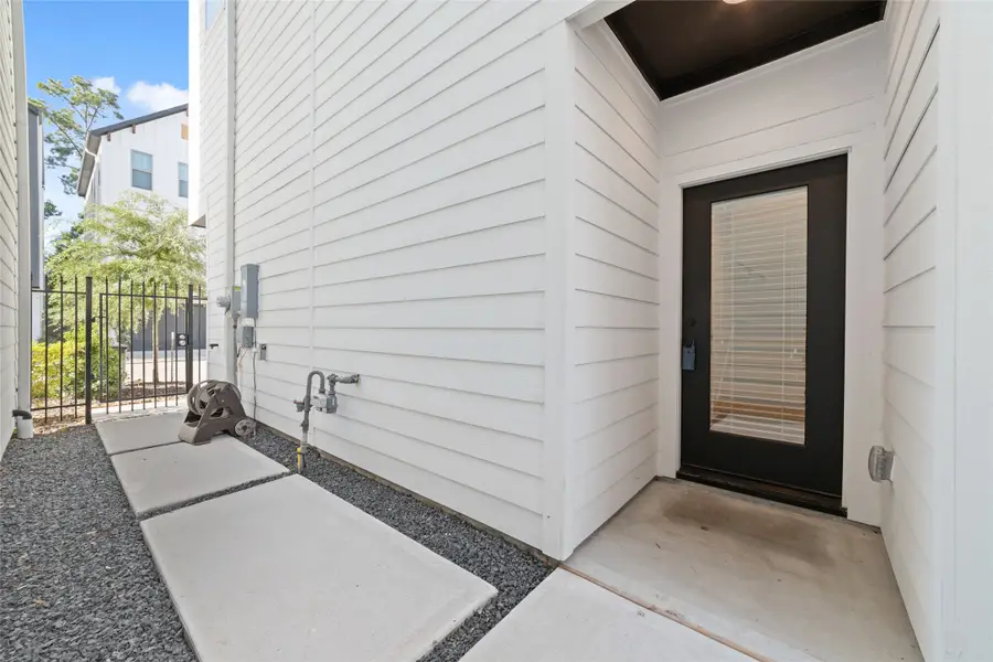 3705 Creekmont Green Lane, Houston, TX 77091 - #3