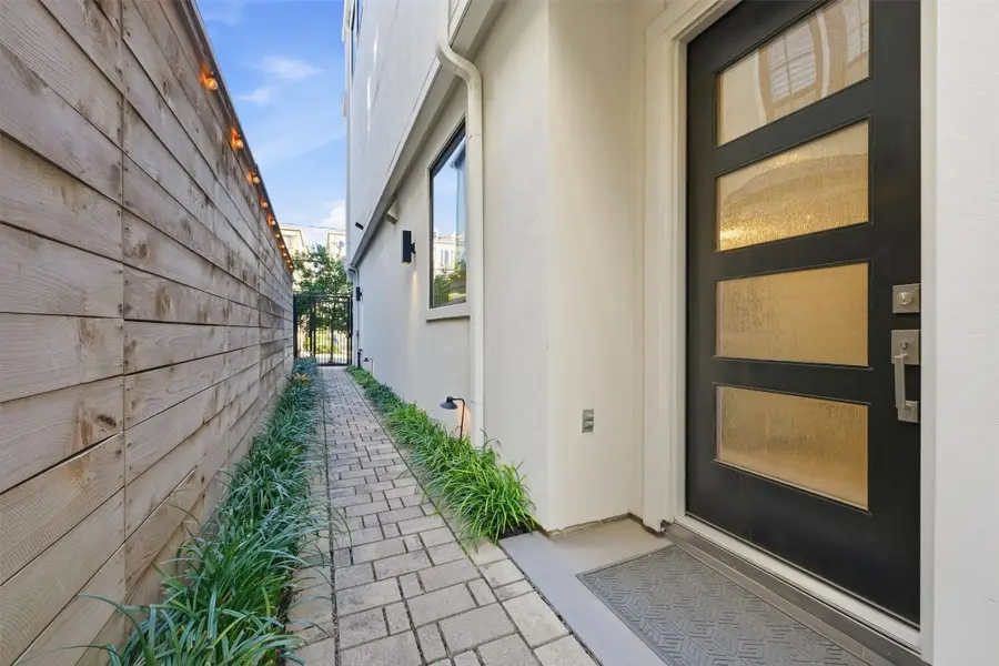 2114 Mcduffie Street, Houston, TX 77019 - Image #3