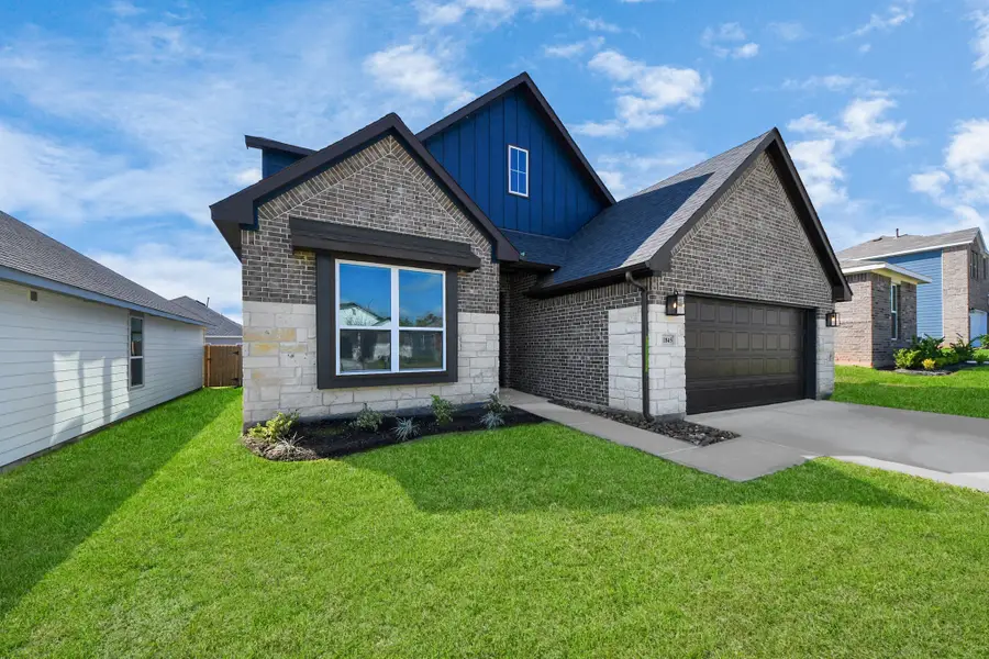 11845 Whirlaway Drive, Willis, TX 77318 - Image #2