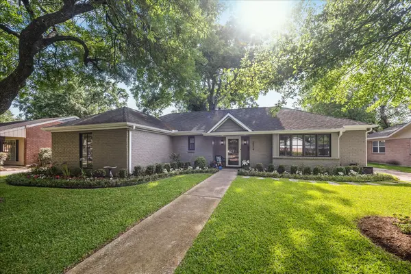 2514 Briarbrook Drive, Houston, TX 77042