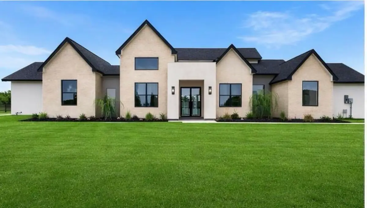 4726 Texana, Baytown, TX 77523 - #1