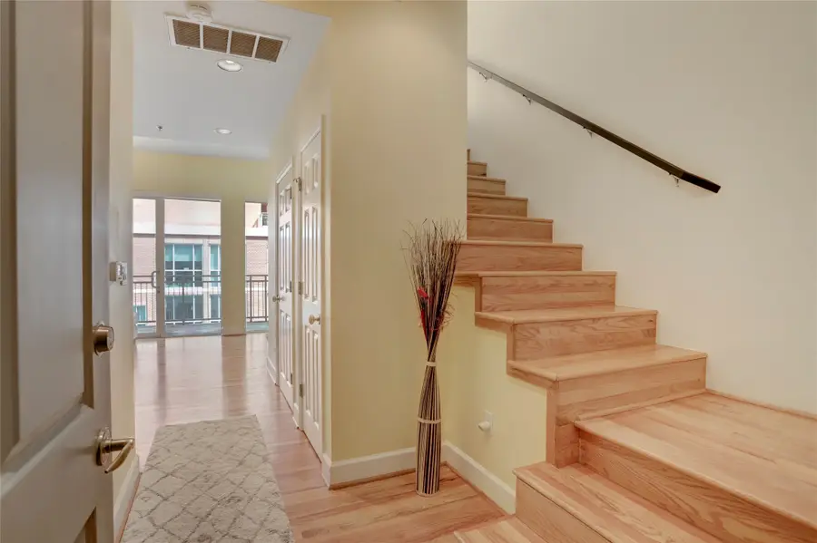 2520 Robinhood Street #1008, Houston, TX 77005 - Image #2