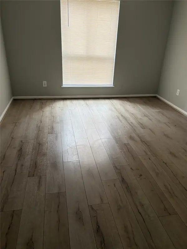 3055 SW Walnut Bend Lane #13, Houston, TX 77042