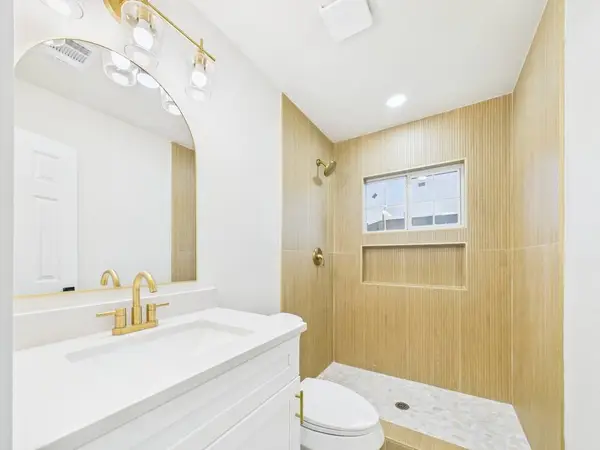 421 De Haven Street, Houston, TX 77029