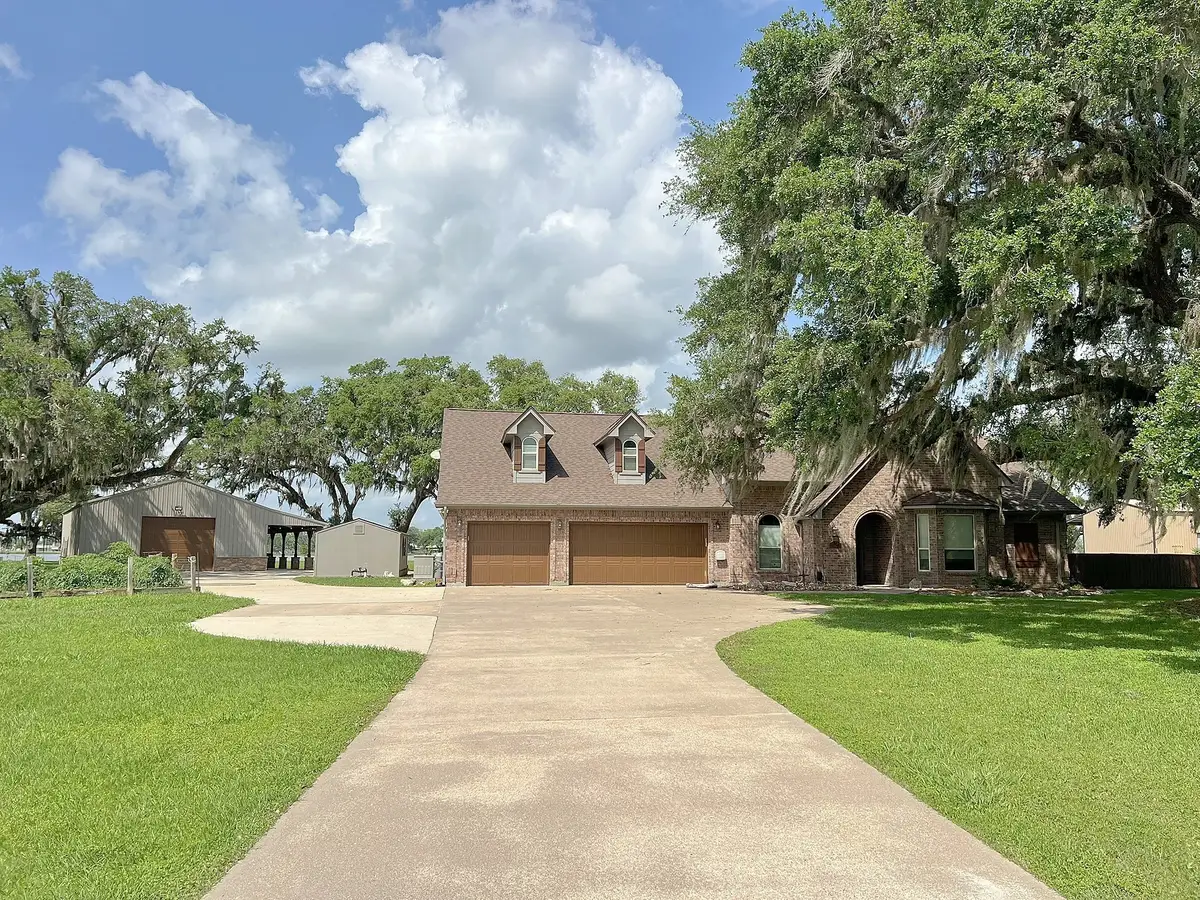 814 Sunset Trail, Angleton, TX 77515 - Image #1