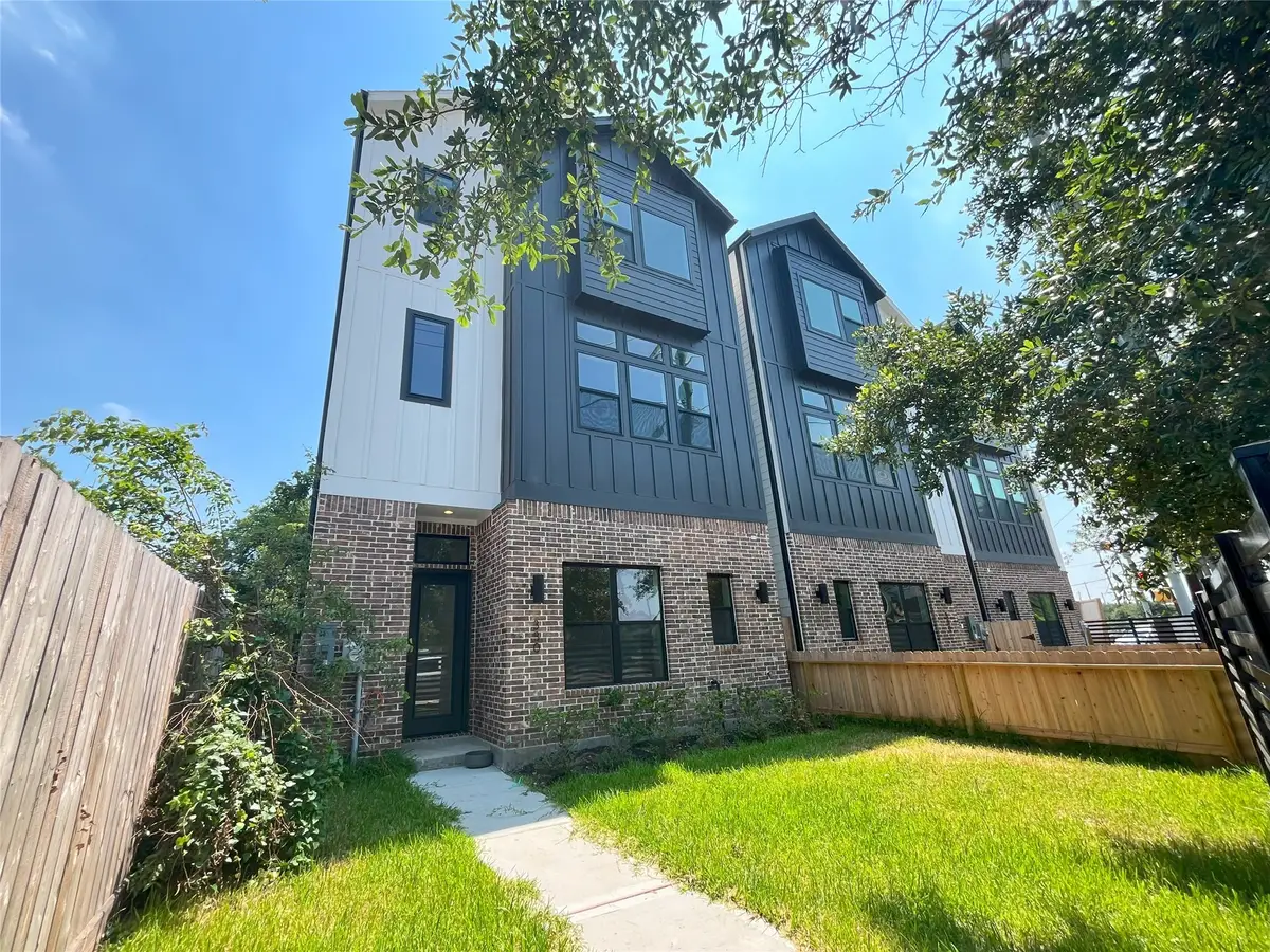 326 Eastwood Street, Houston, TX 77011 - Image #1