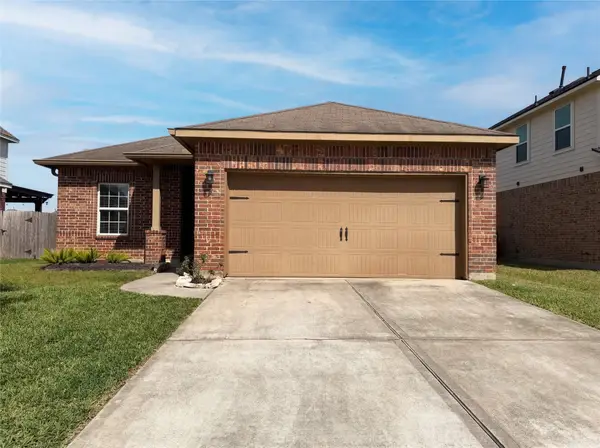 1038 Cash Street, Alvin, TX 77511