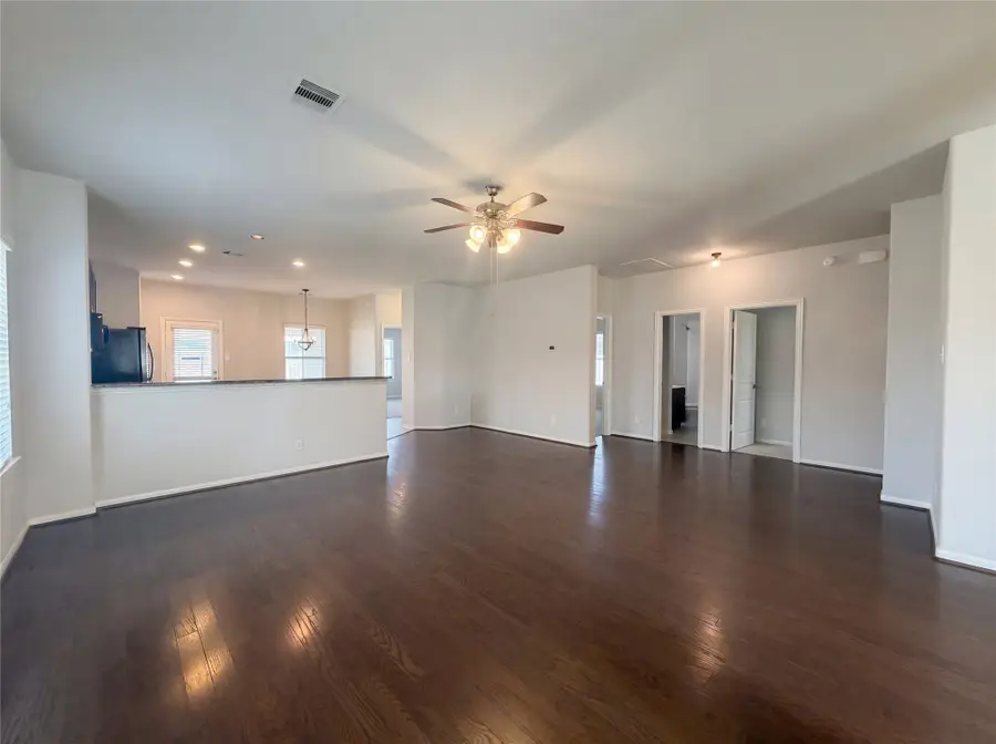 1038 Cash Street, Alvin, TX 77511 - #3