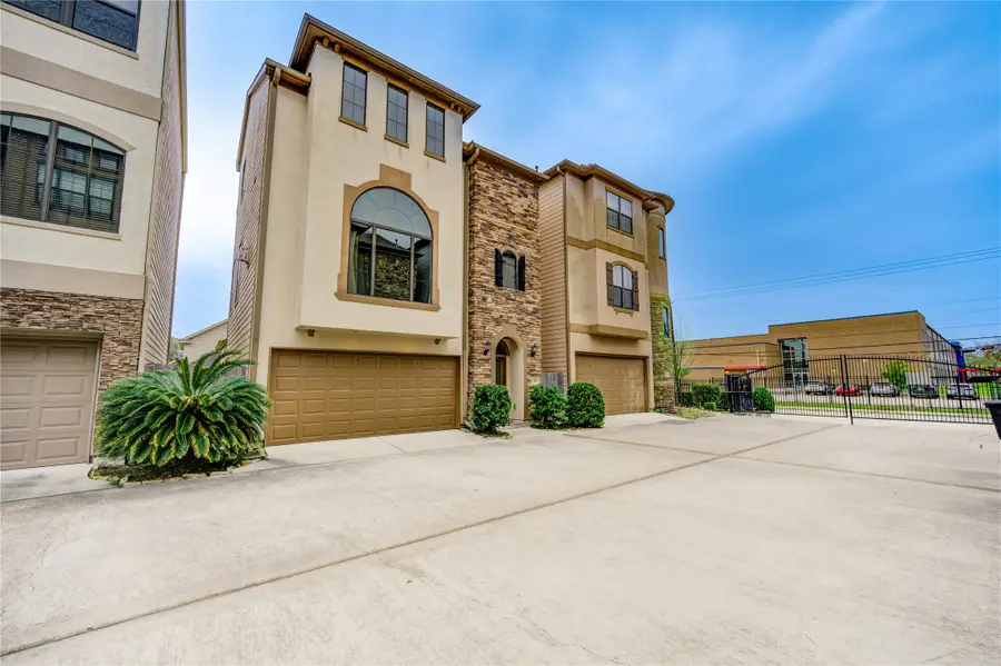 11207 Tramonto Drive, Houston, TX 77042 - Image #3