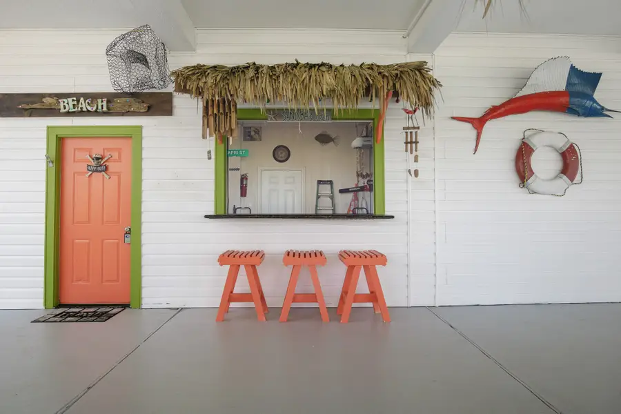 3297 Prides Way, Crystal Beach, TX 77650 - #3