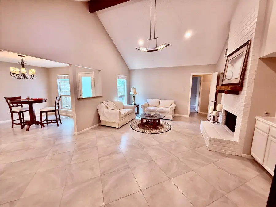 13 Maywind Court, The Woodlands, TX 77381 - #2