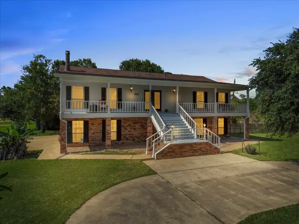 518 Seagrove Street, La Porte, TX 77571