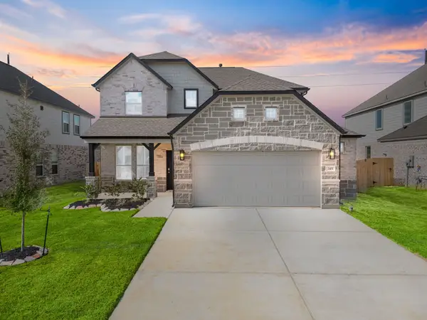 345 Spruce Oak Lane, Waller, TX 77484