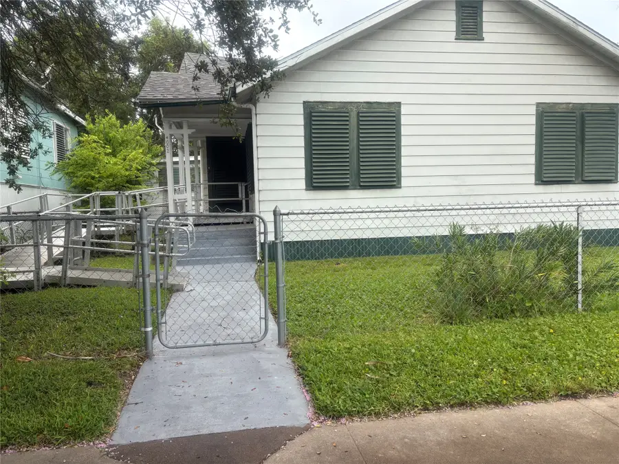 4002 Avenue O, Galveston, TX 77550 - #3