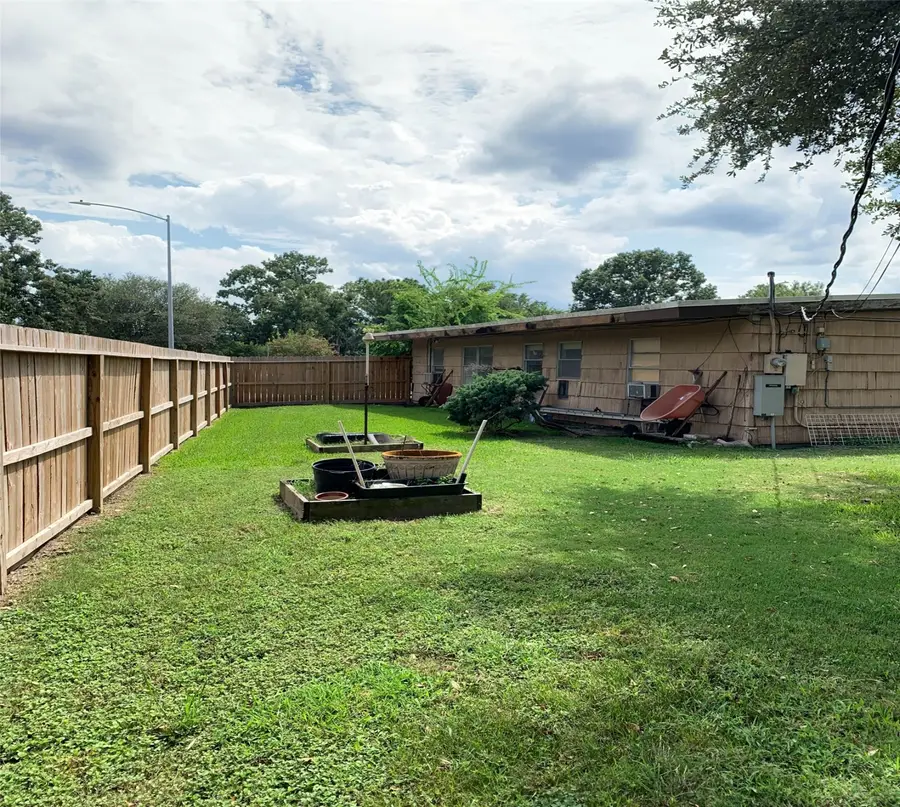 7402 Dearborn Street, Houston, TX 77055 - Image #2